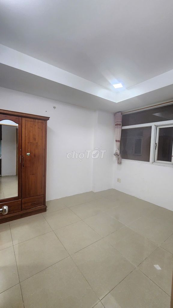 Rent Royal Royal apartment.