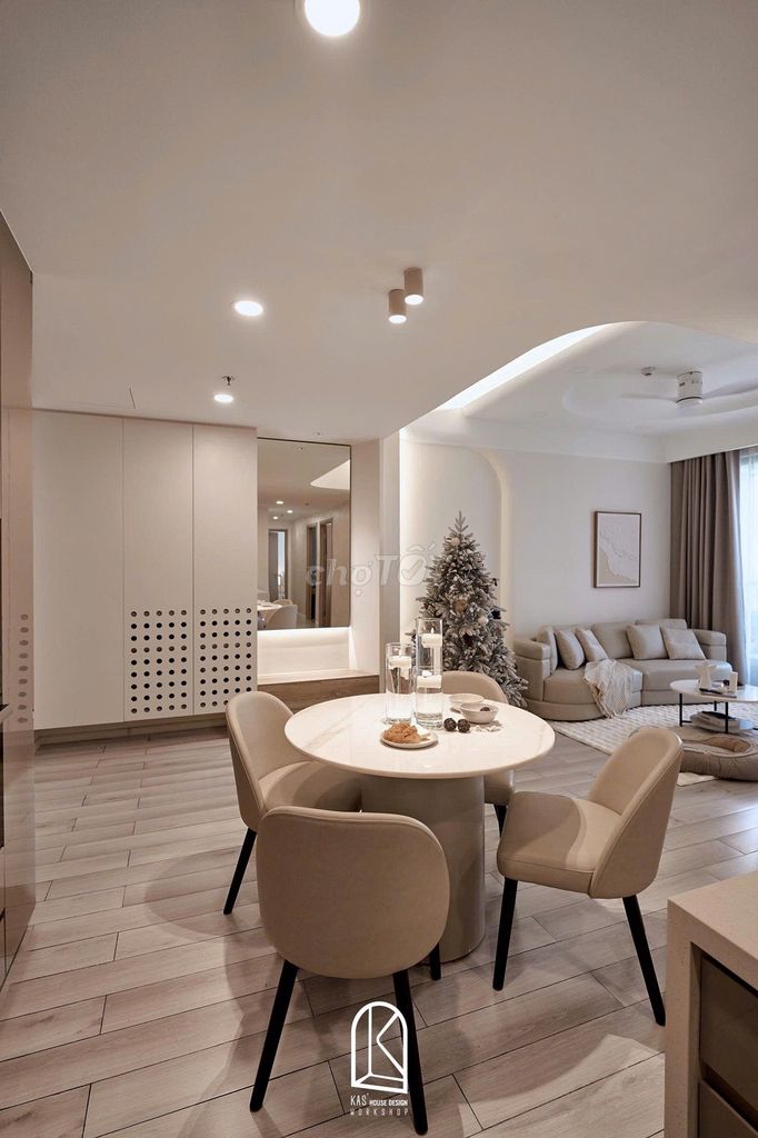 Rent the three bedrooms at the corner of Masteri Centre Point full of luxry furniture