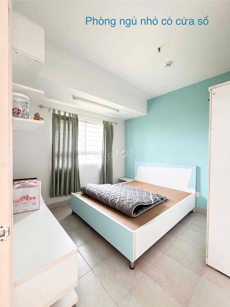 Two bedrooms, two against the owner, rented, not passed through the middle.