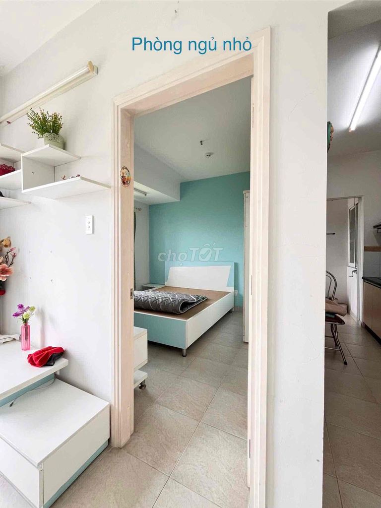 Two bedrooms, two against the owner, rented, not passed through the middle.