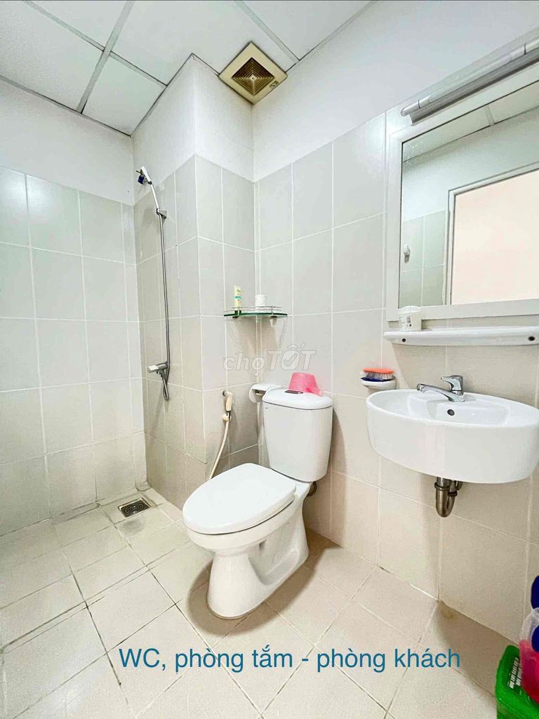Two bedrooms, two against the owner, rented, not passed through the middle.