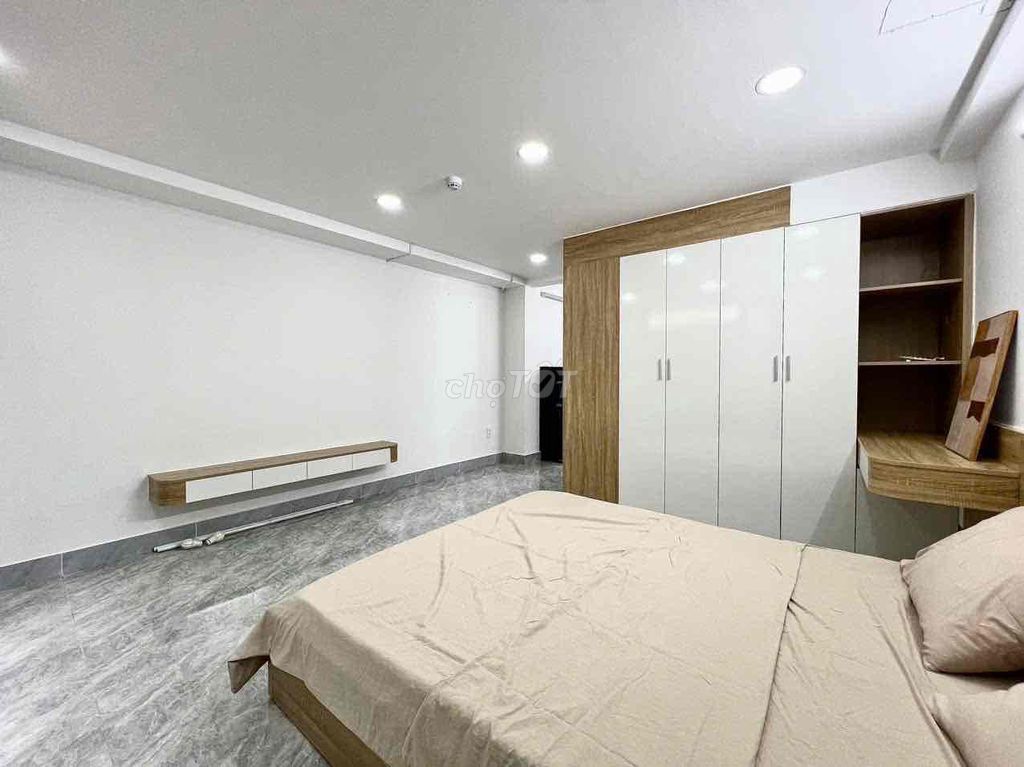 Tell Zhang the Guardian in District 3, near the Emperor, zsa School, Osttel, cmt8