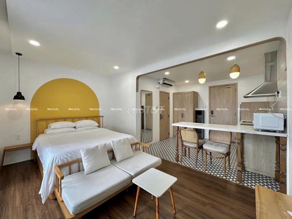 Rent a Districtary Choir 3 bedroom near the University of Saigon