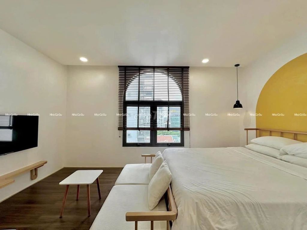 Rent a Districtary Choir 3 bedroom near the University of Saigon