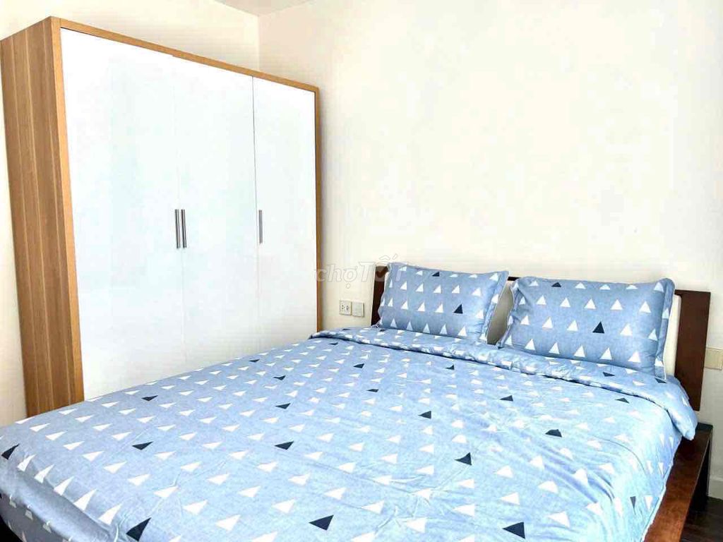 Rent Sunshine Sky City four bedrooms full of furniture 25 million a month.