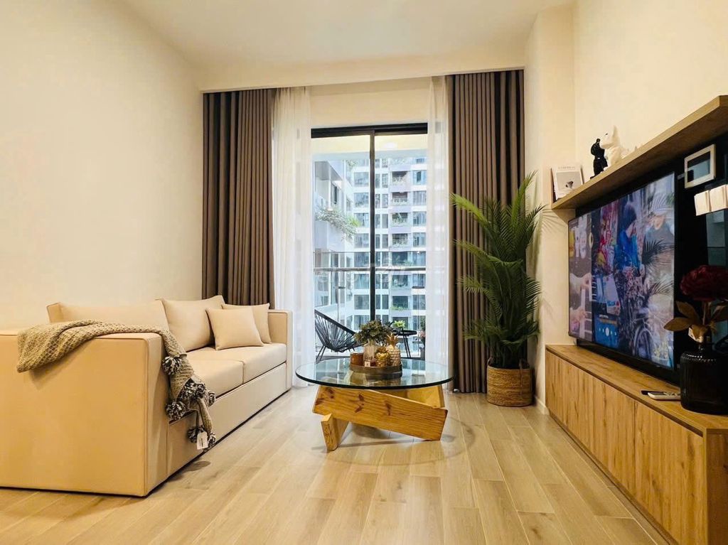 One bedroom plus 8 million Masteri Home.