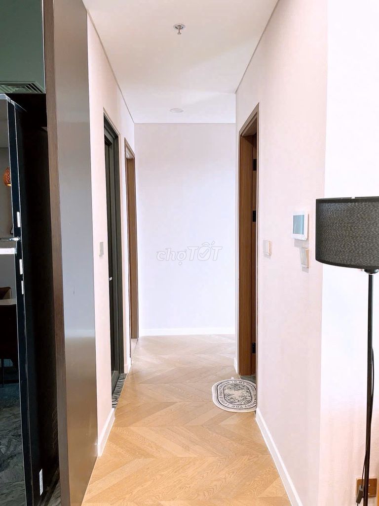 Rent three bedrooms. Two toilets.