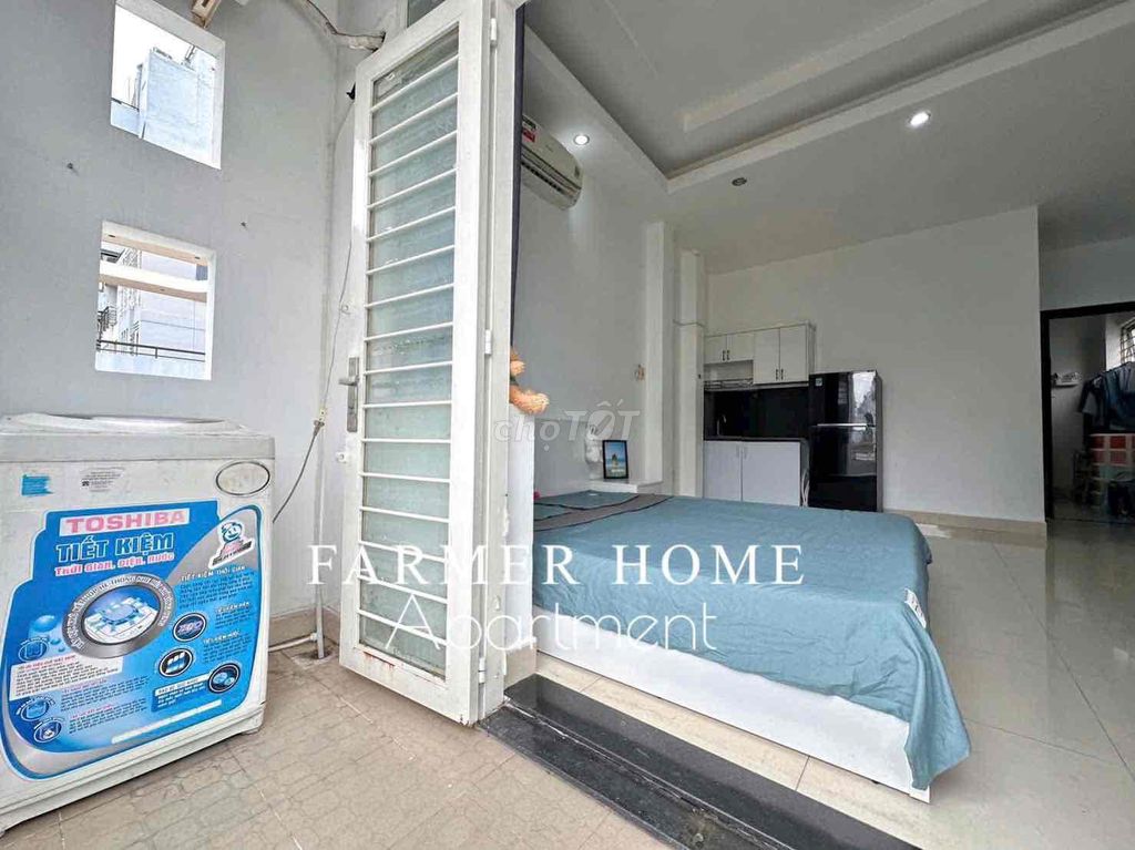 Rent a building with a balcony, private wash-house with elevators.