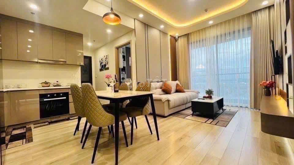Rent two bedrooms. Two beautiful interior toilets.