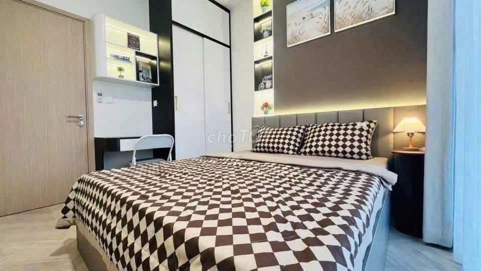 Rent two bedrooms. Two beautiful interior toilets.