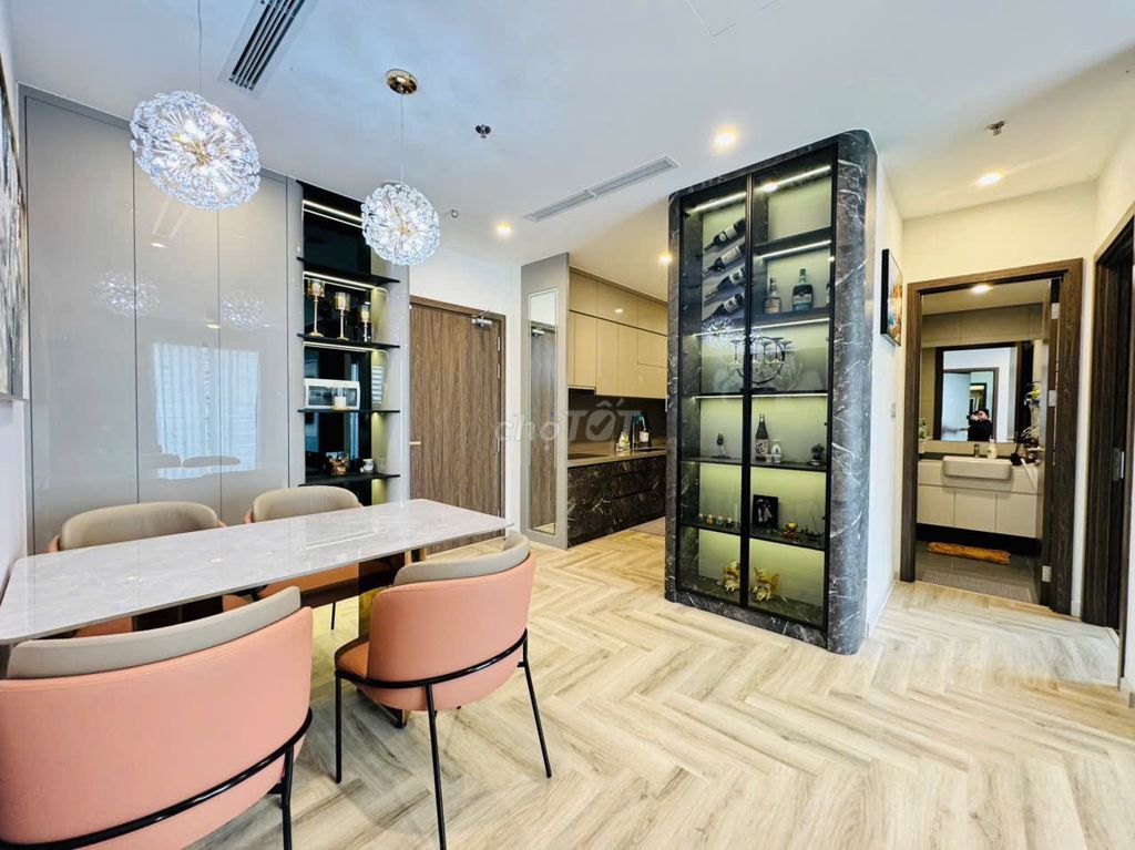 Two bedrooms, two bathrooms, full interior. Twelve million in charge.