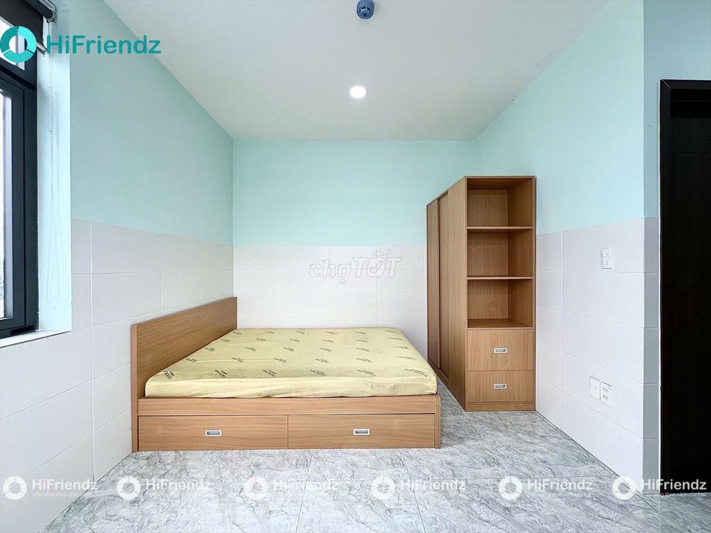 There's an empty room full of cheap furniture walking to the court.