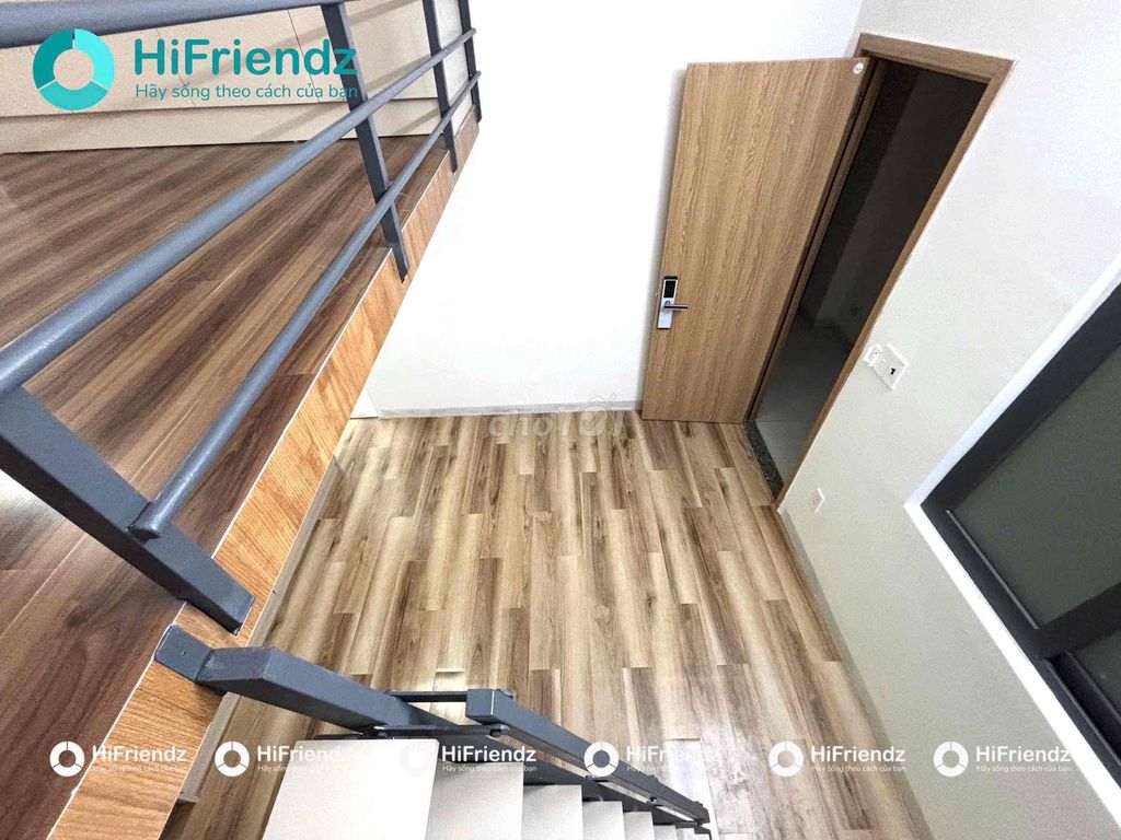 Open the modern apartment, the full interior next to the park.