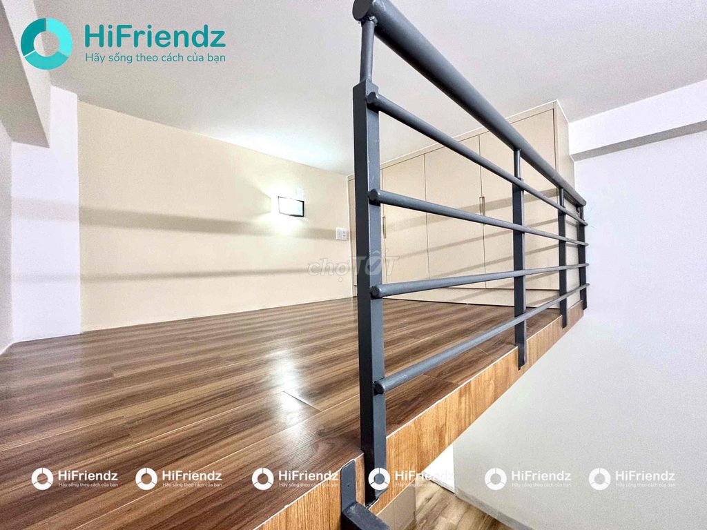 Open the modern apartment, the full interior next to the park.