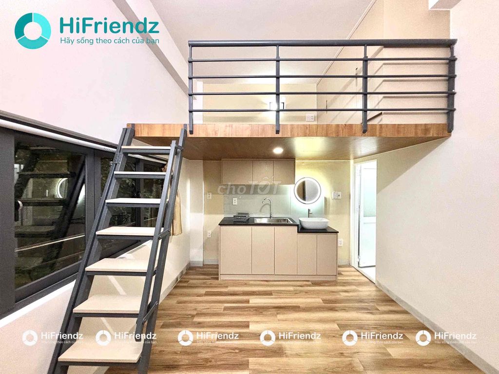 Open the modern apartment, the full interior next to the park.