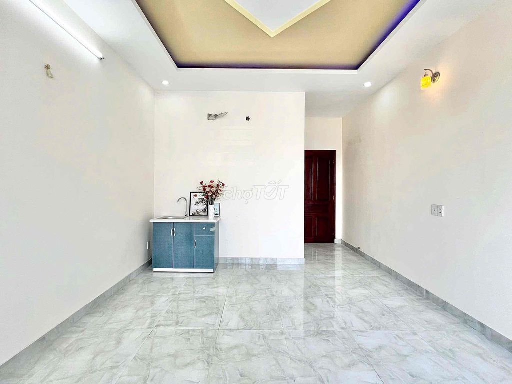 30 M2 wide balcony available, just Tây Lân.