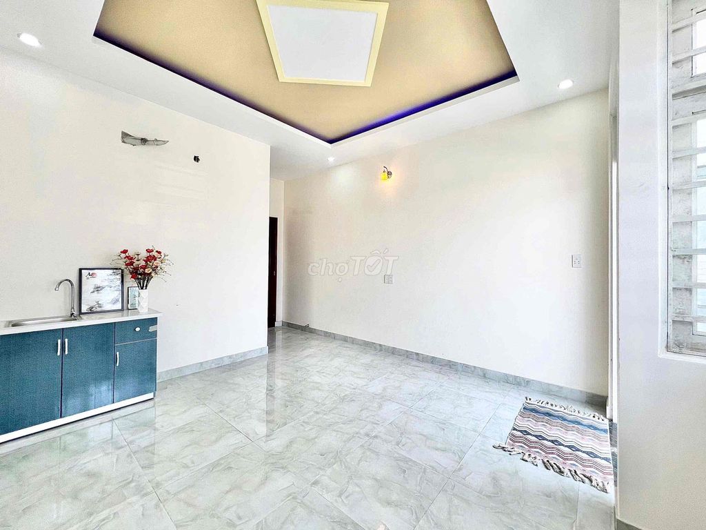 30 M2 wide balcony available, just Tây Lân.