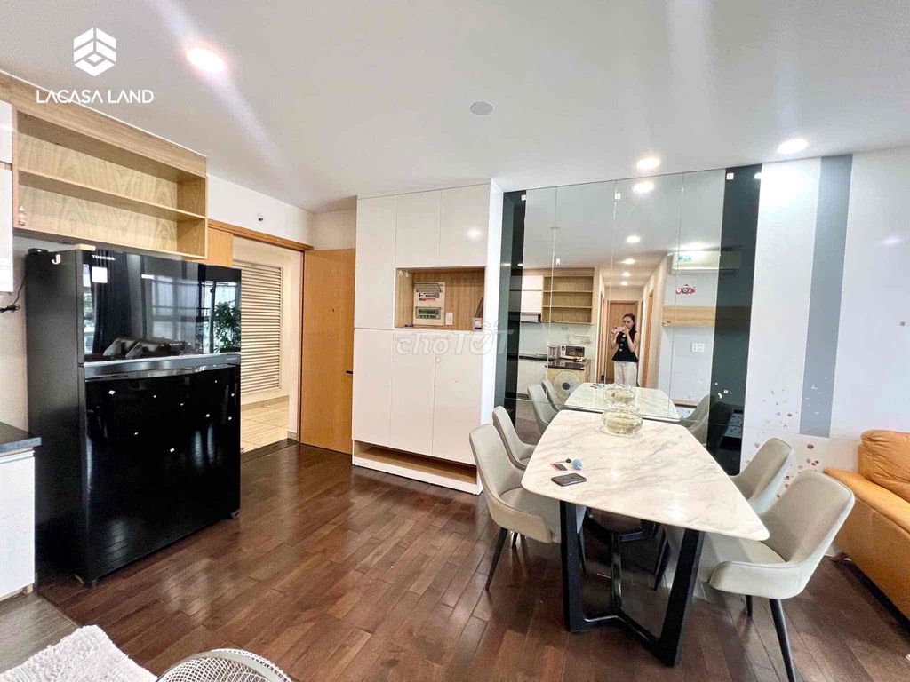 Three Charmington La Pointe Full Bedrooms