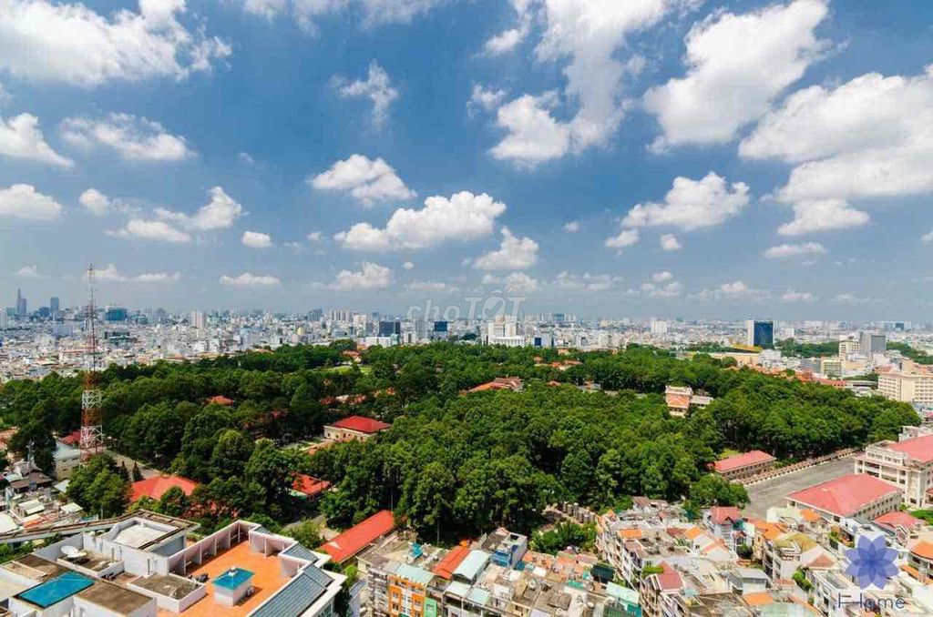 Rent an Orchard Parkview apartment three bedrooms 2 85 meters near the park