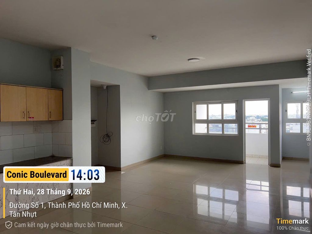 Rent a three-room apartment. Two toilets, 114 m Block B level five, seven million a month.