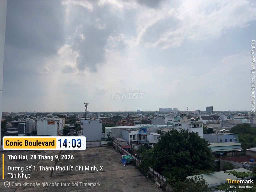 Rent a three-room apartment. Two toilets, 114 m Block B level five, seven million a month.