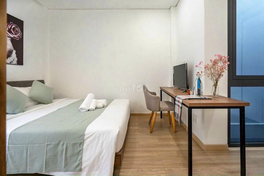 The first bedroom is right here in Nguyễn Trãi District 1.