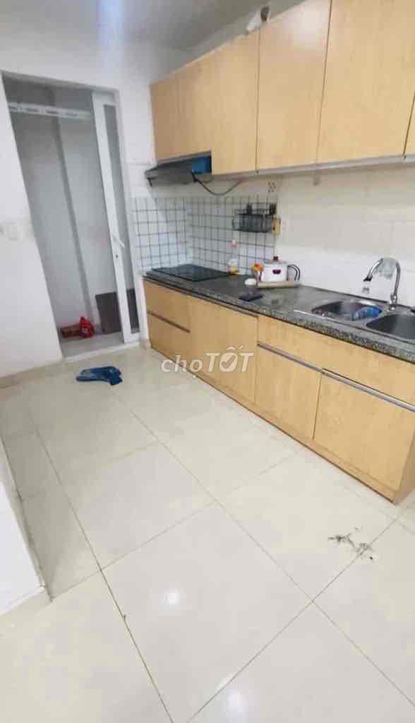 3 bedroom 2 basic furniture room for rent