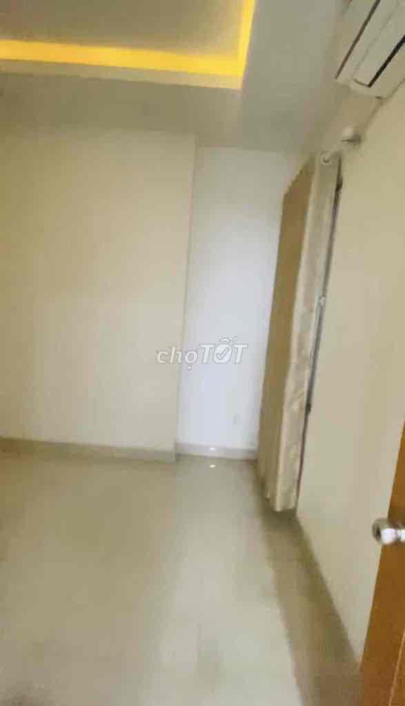 3 bedroom 2 basic furniture room for rent