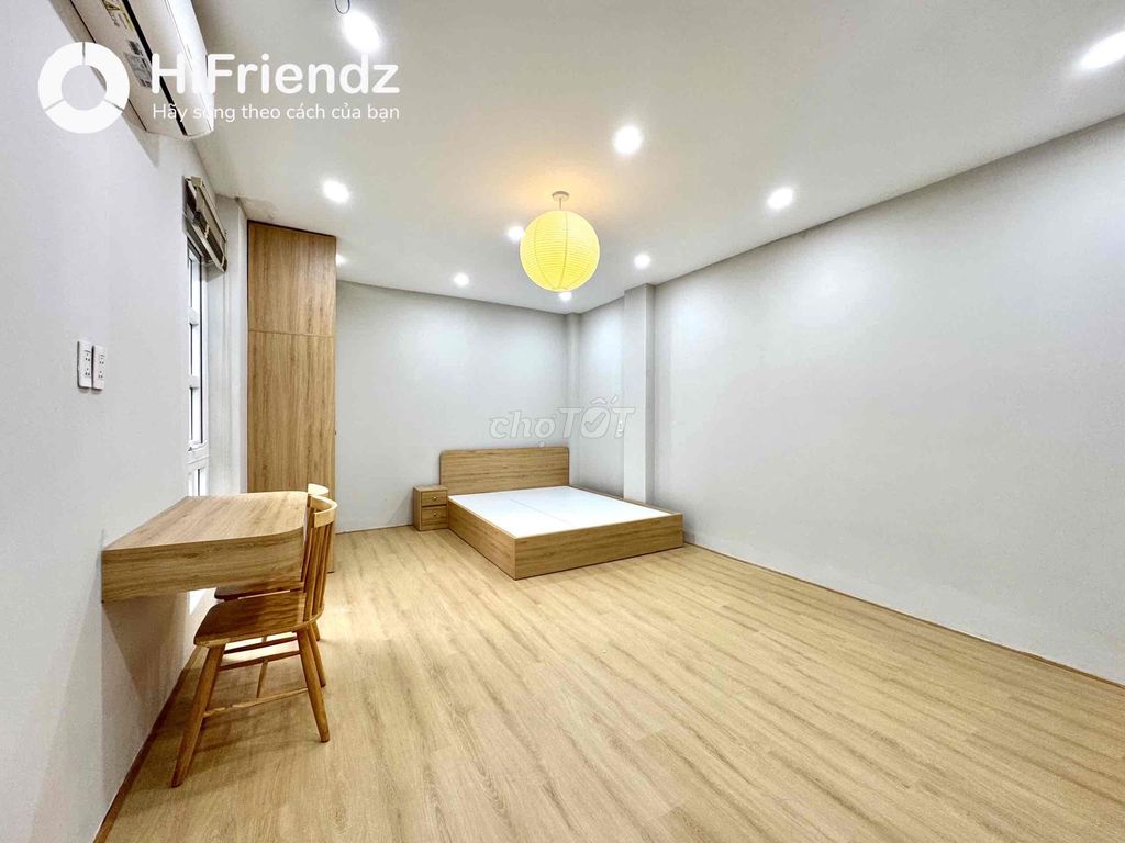 Rent a high-end apartment full new furniture with balconies.