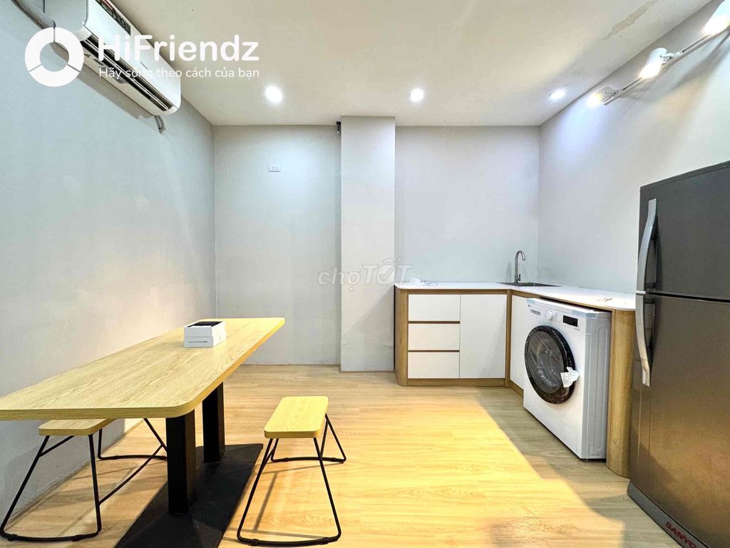 Rent a high-end apartment full new furniture with balconies.