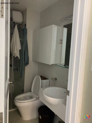 Rent three bedrooms, two toilets full of furniture 18 million a month.