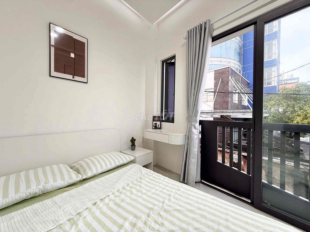 Phú Nhuận Central balcony studio