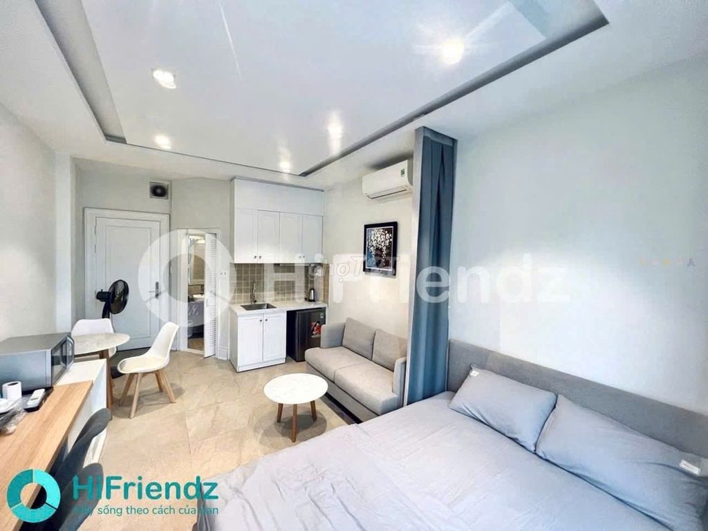 Room one bedroom, clear the kitchen.