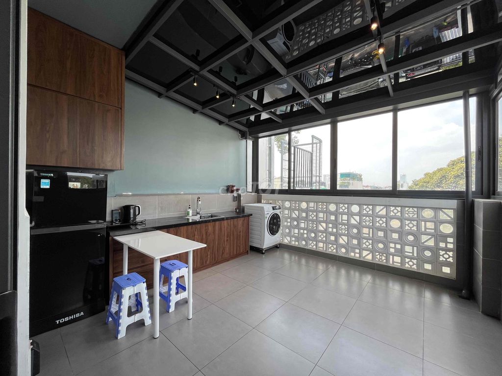 Room 1 .50 meters of elevators in front of Hùng Vương District 5.