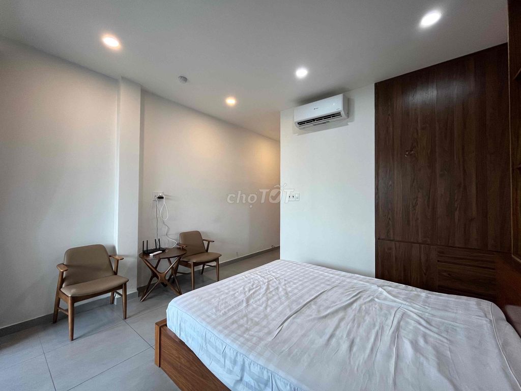Room 1 .50 meters of elevators in front of Hùng Vương District 5.