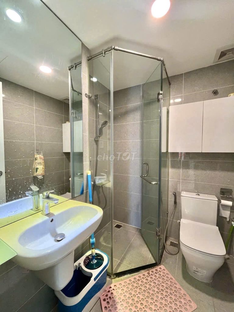 Central building, Phạm Văn Hai, tb: 15 million, ntc, 2 bedrooms, 65 m2