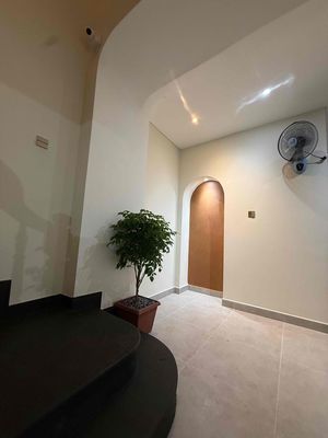 It's the owner of a high-level dorm. One Nguyễn Chí Thanh district 10.