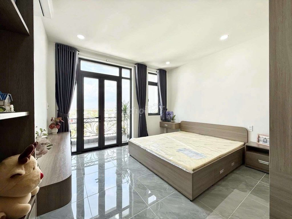 The master-in-the-art kitchen studio is located near the university of vlu, eah
