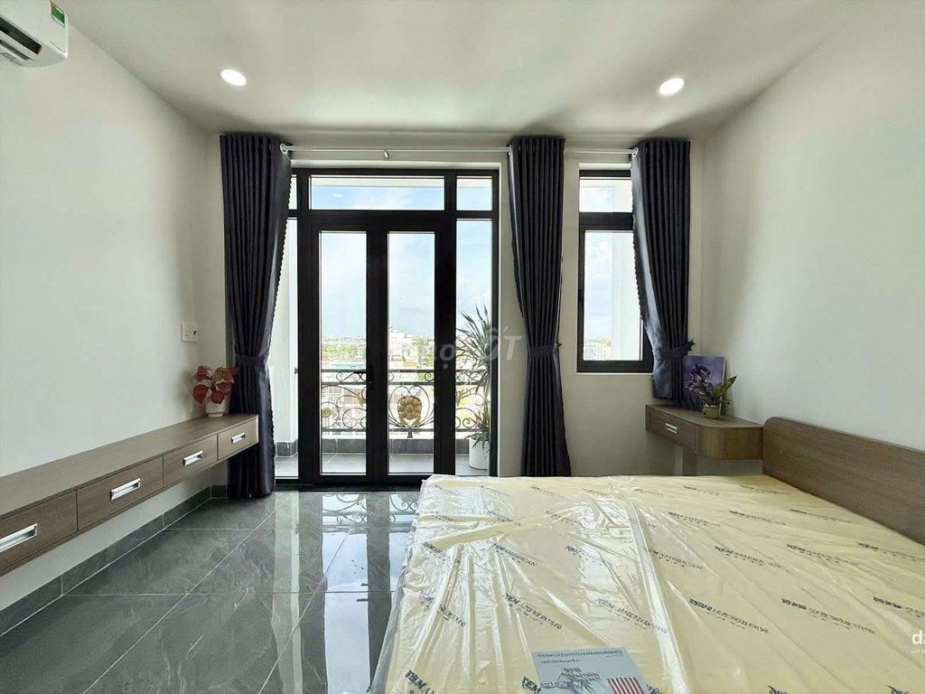 The master-in-the-art kitchen studio is located near the university of vlu, eah