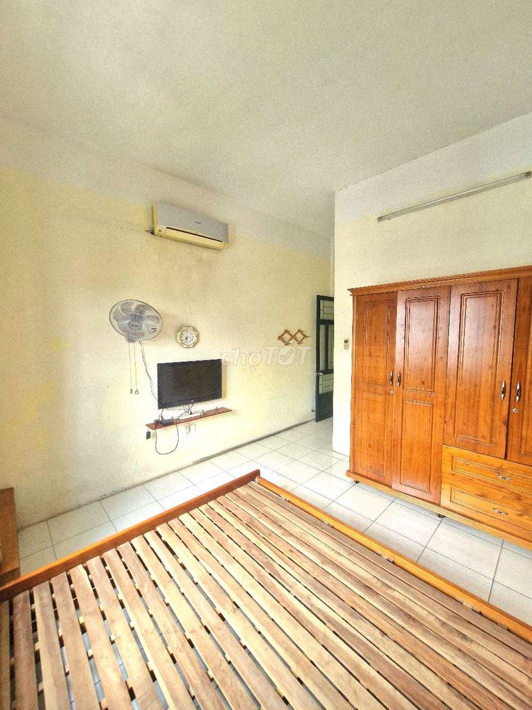 Building 468 Pestilence, p. Happiness, volume 76 meters, two bedrooms, 10/th.