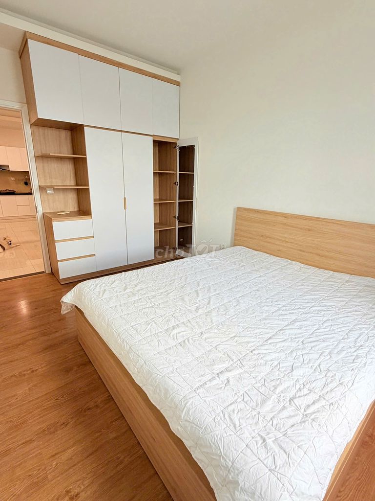 Rent Moonlight Boulevard-- One bedroom, full interior.