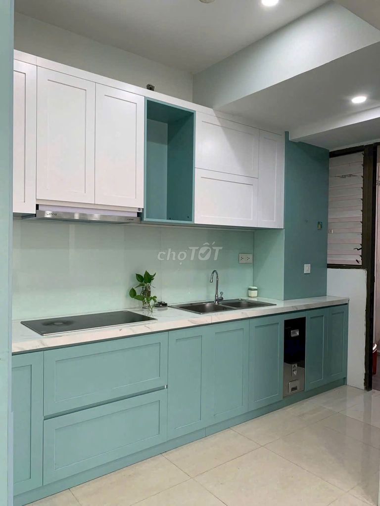 Rent Celadon City-- 3 bedrooms, 2 toilets, balcony, full interior.
