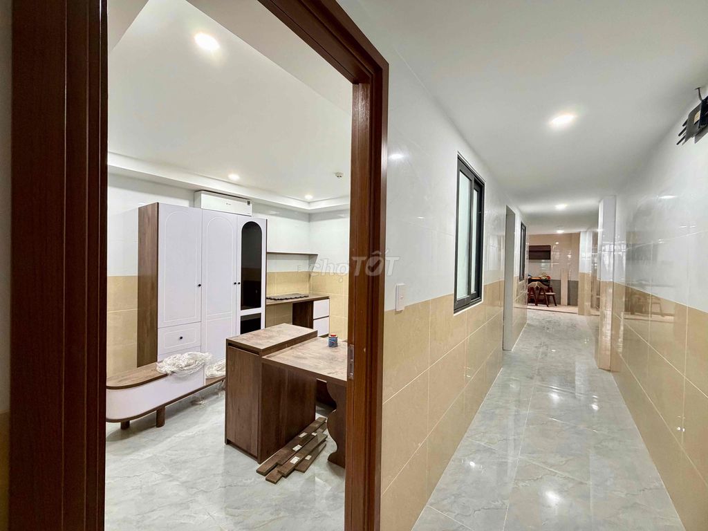 Two bedrooms are 80 M2 wide, full of new furniture 100 percent close to Vermalll.