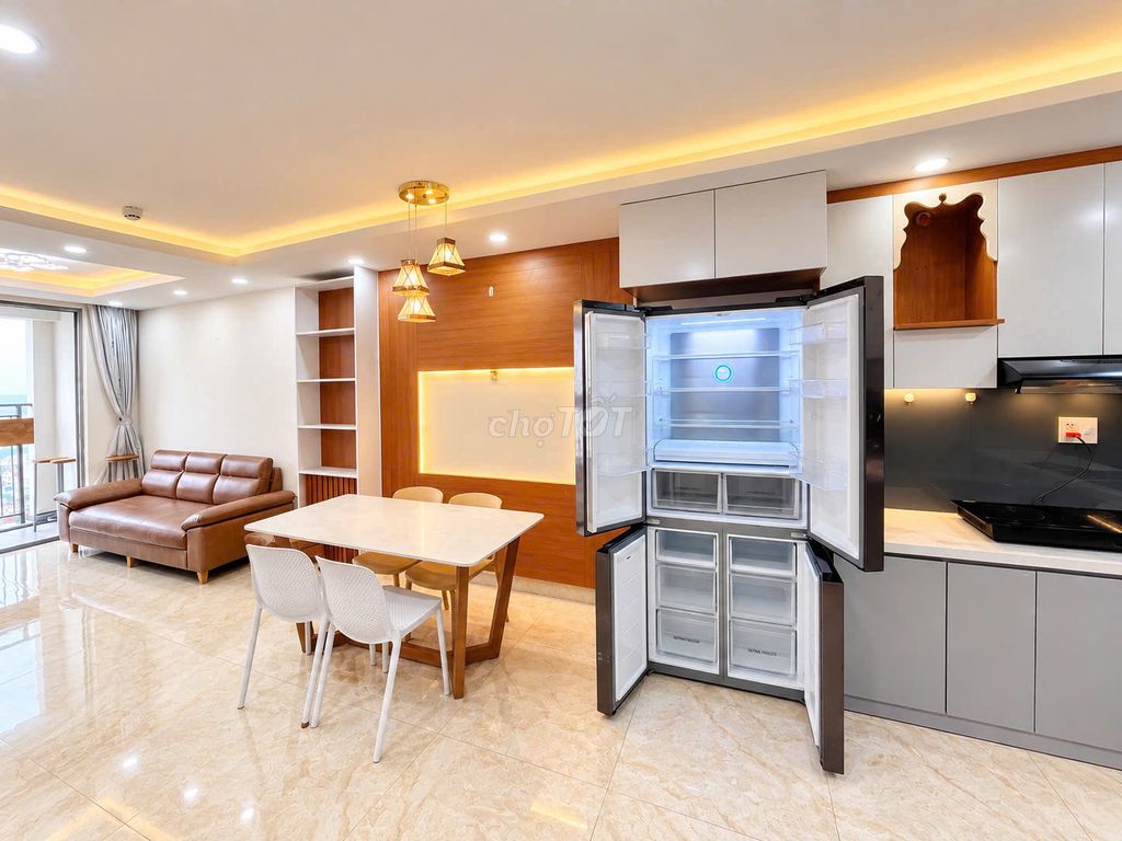 Two bedrooms both master + office - full interior - falseon misgon south