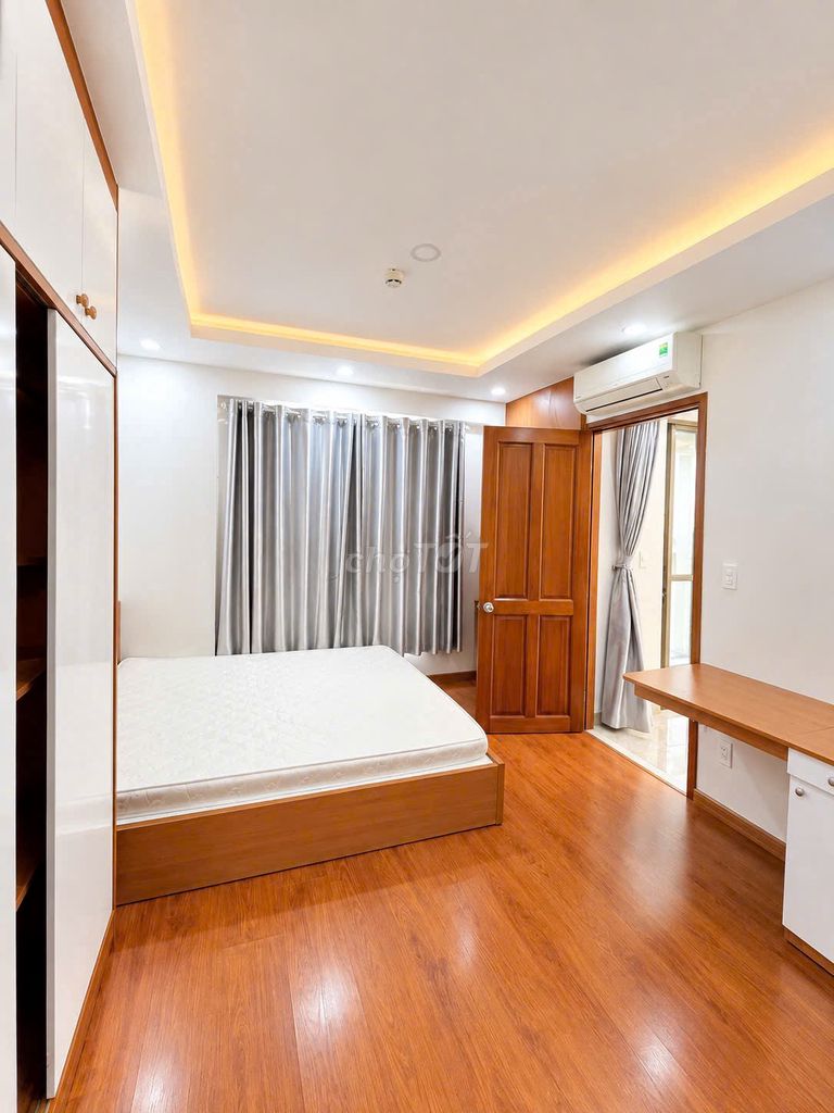 Two bedrooms both master + office - full interior - falseon misgon south