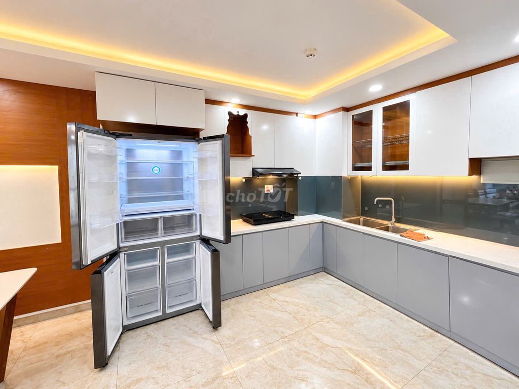 Two bedrooms both master + office - full interior - falseon misgon south