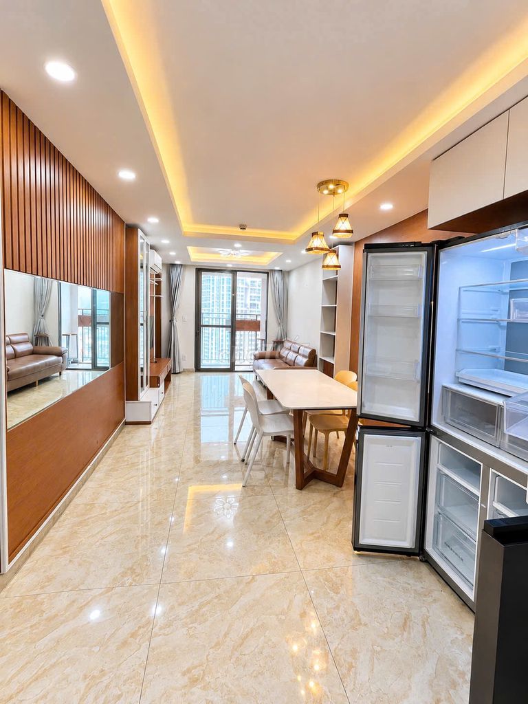 Two bedrooms both master + office - full interior - falseon misgon south