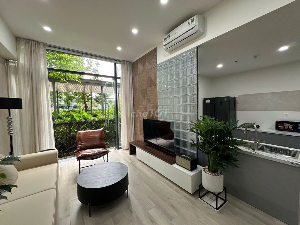 Rend us four bedrooms, three toilets, four Hagueevard Vinhomes Grand Park 45 million.
