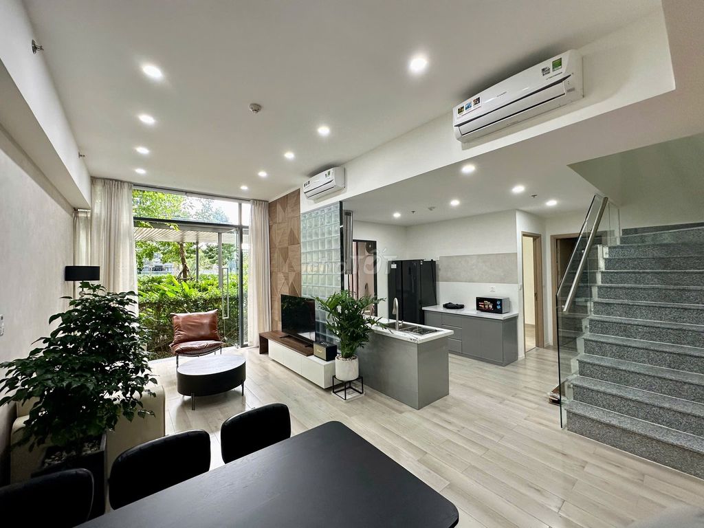 Rend us four bedrooms, three toilets, four Hagueevard Vinhomes Grand Park 45 million.