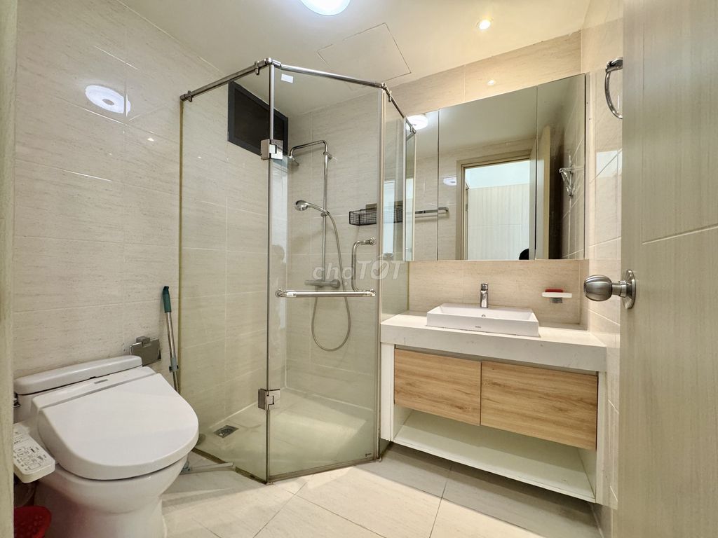 New City - rent apartment 2 bedroom - full interior - open garden yard